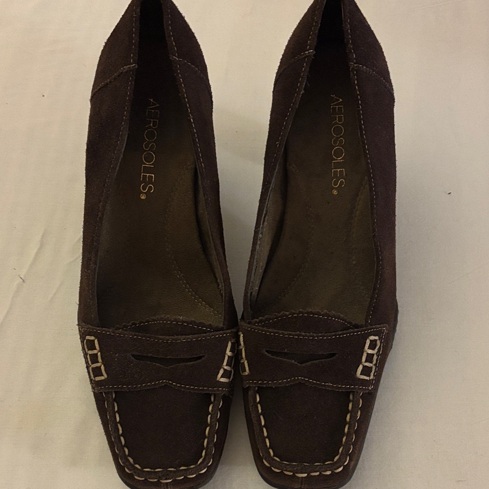 AEROSOLES Women's Brown Suede Loafers